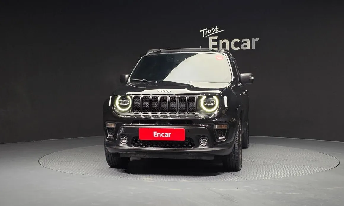 Jeep Renegade — фото 5