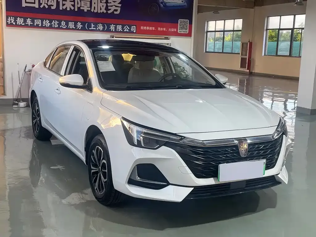 Roewe i6 MAX New Energy — фото 6