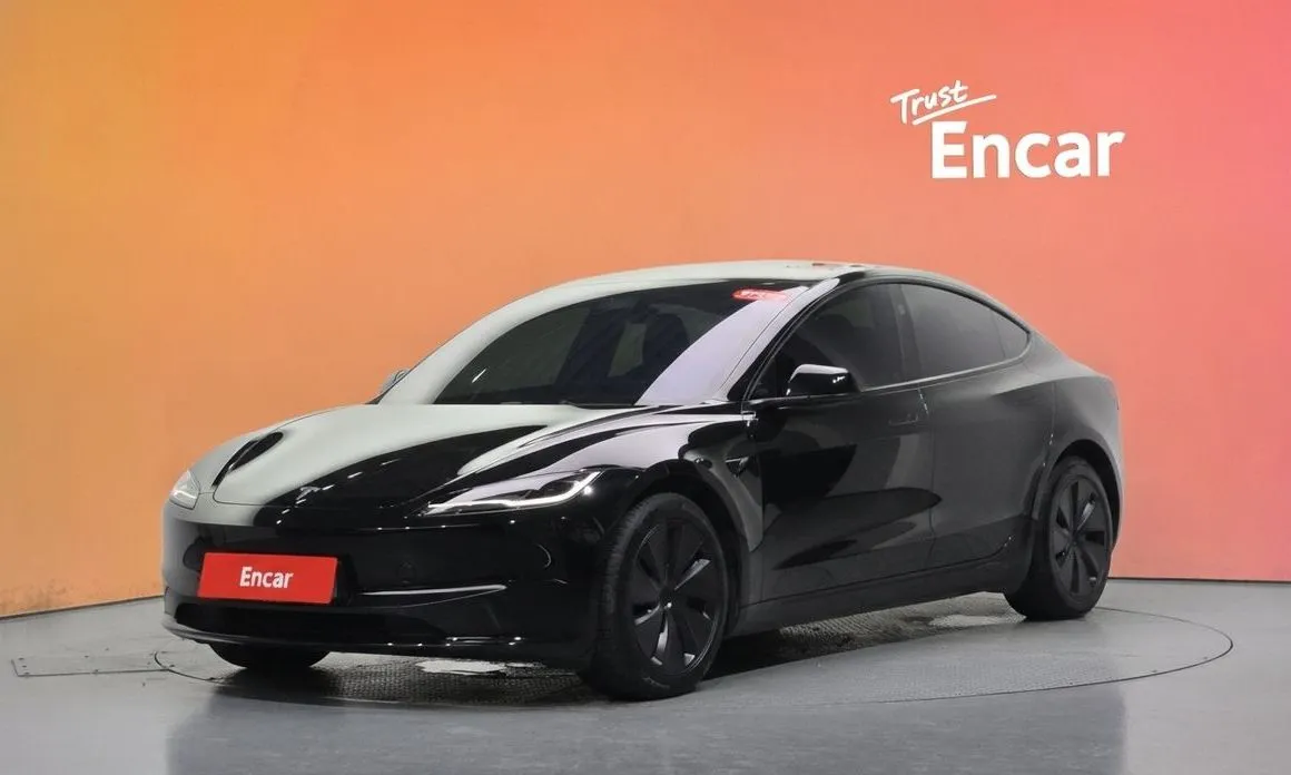 Tesla Model 3 — фото 1