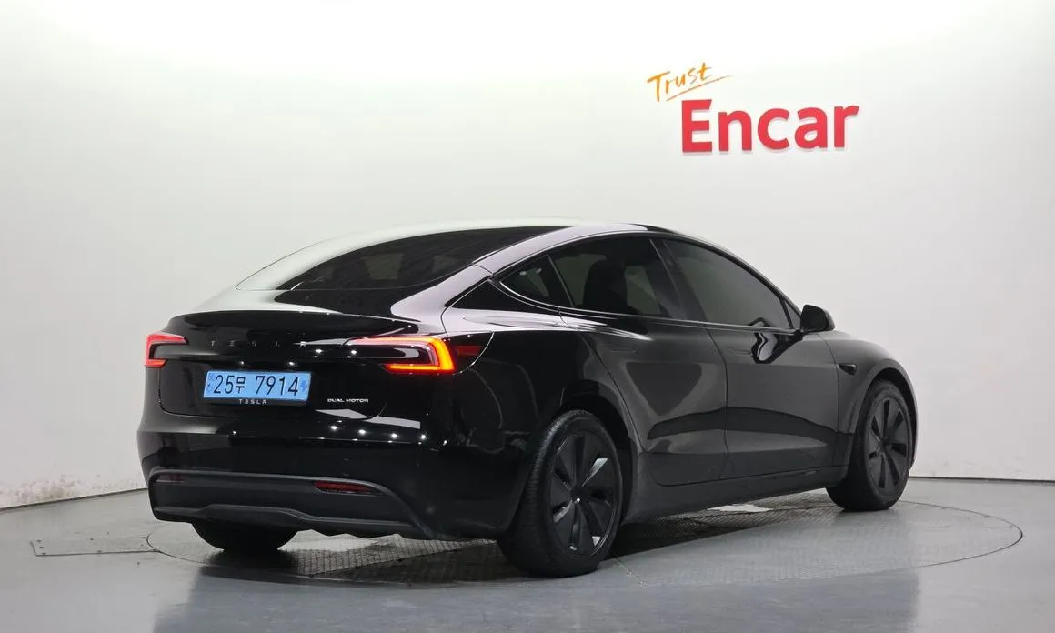 Tesla Model 3 — фото 4
