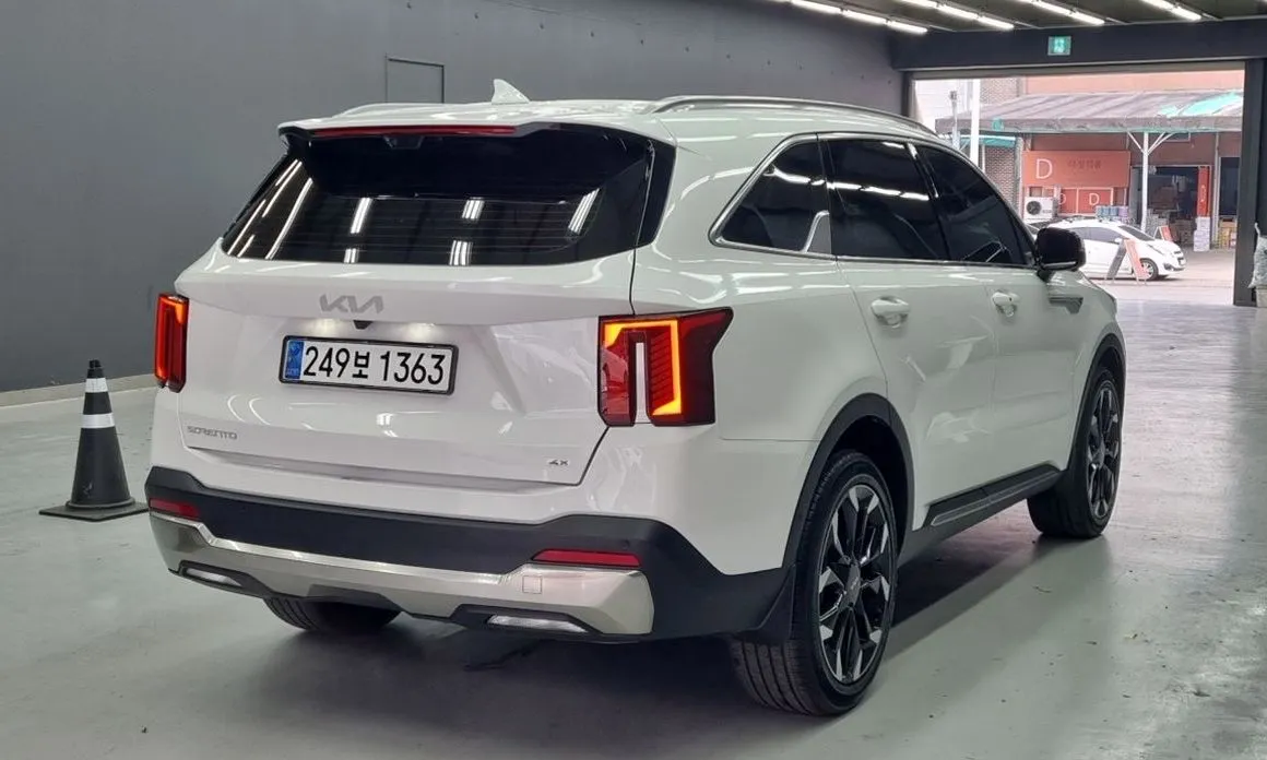 Kia Sorento — фото 9