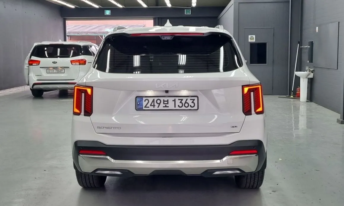Kia Sorento — фото 6