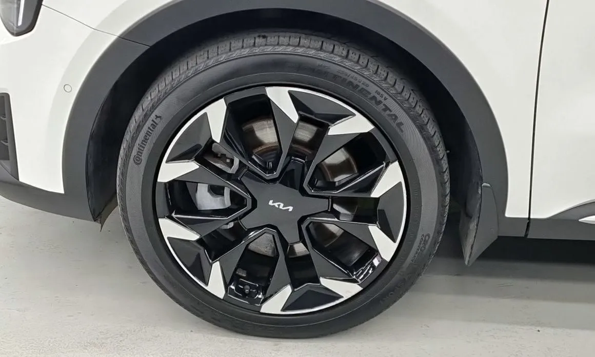 Kia Sorento — фото 8