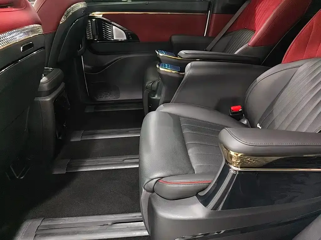 GAC Motor Trumpchi M8 — фото 6