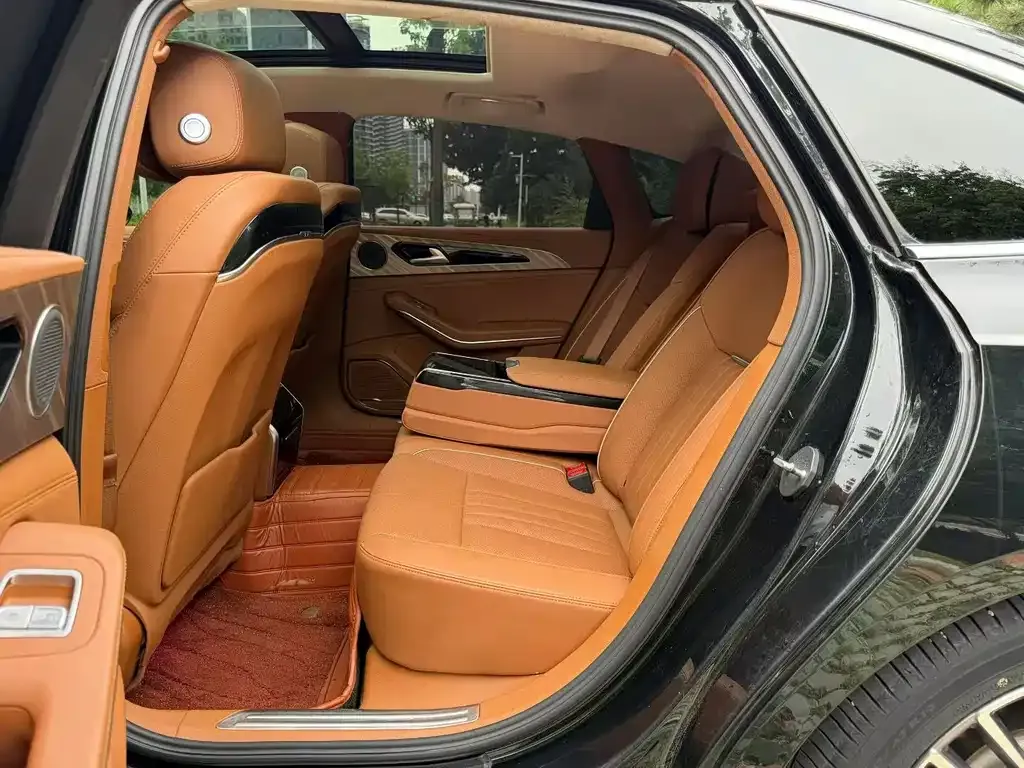 Hongqi H9 — фото 2