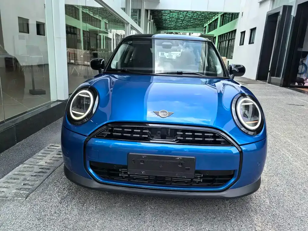 MINI Cooper (3-door) — фото 10