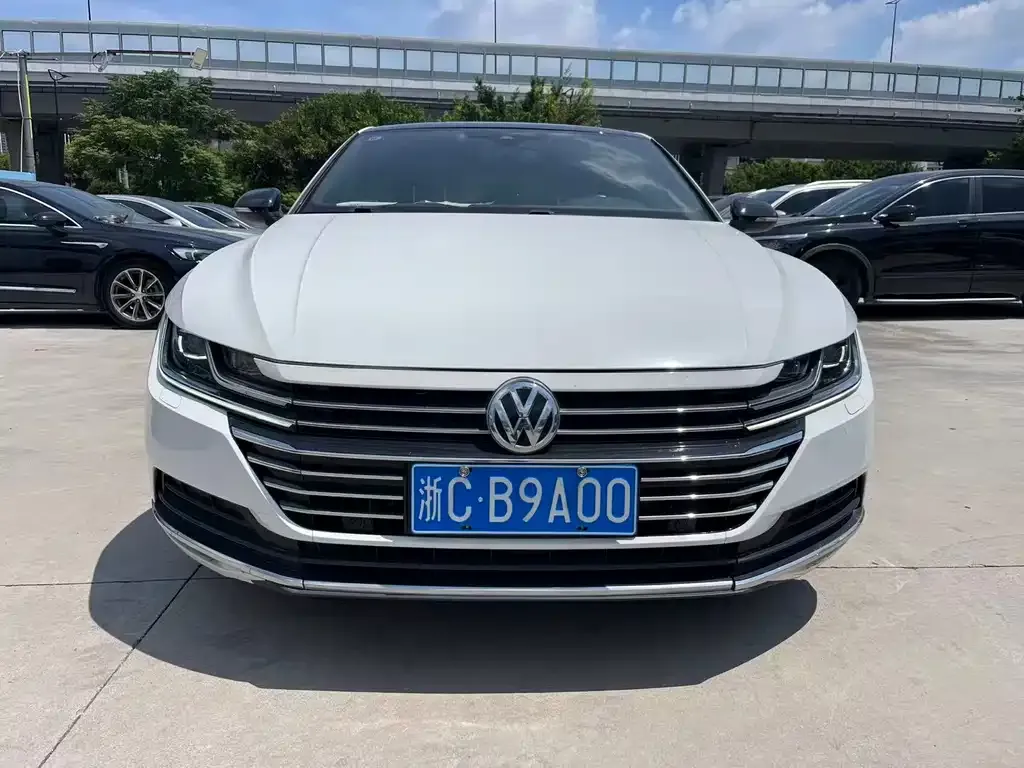 Volkswagen CC — фото 1