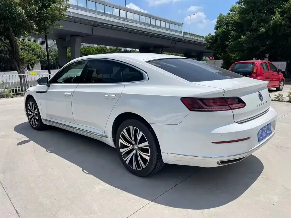 Volkswagen CC — фото 10