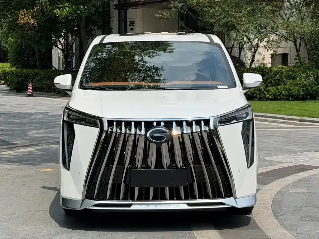 GAC Motor Trumpchi M8 — фото 2