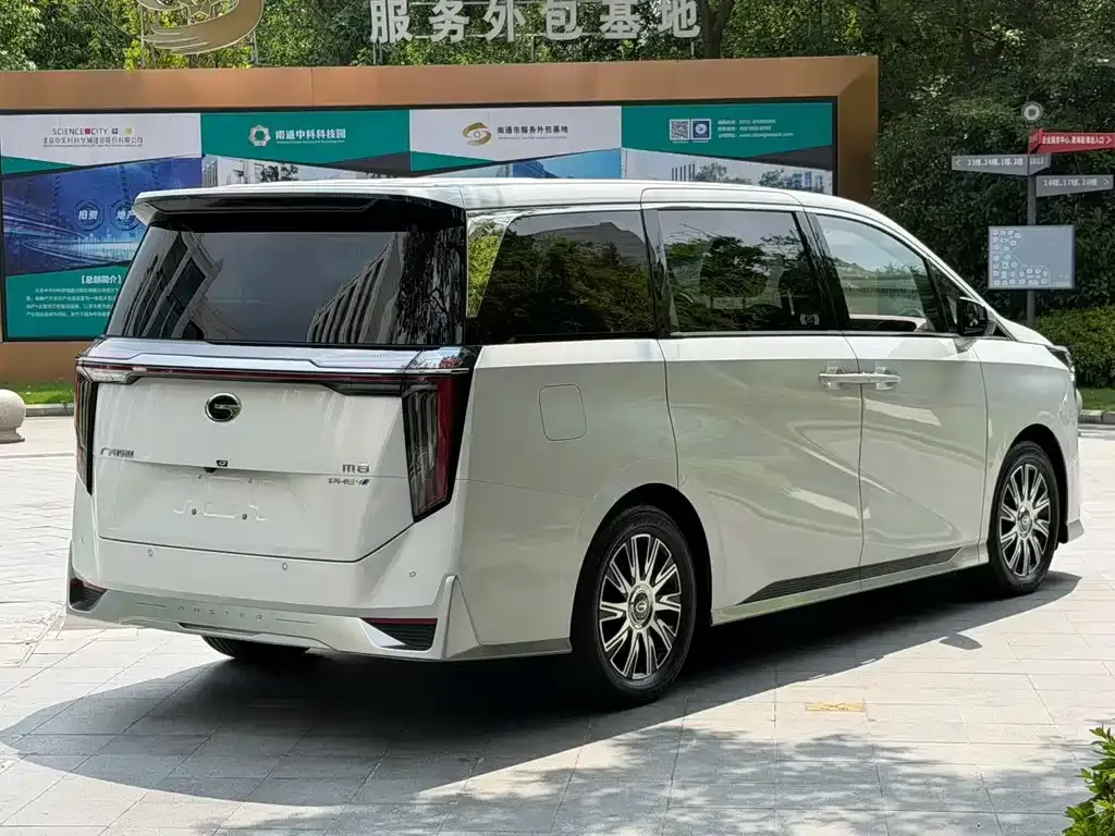 GAC Motor Trumpchi M8 — фото 3