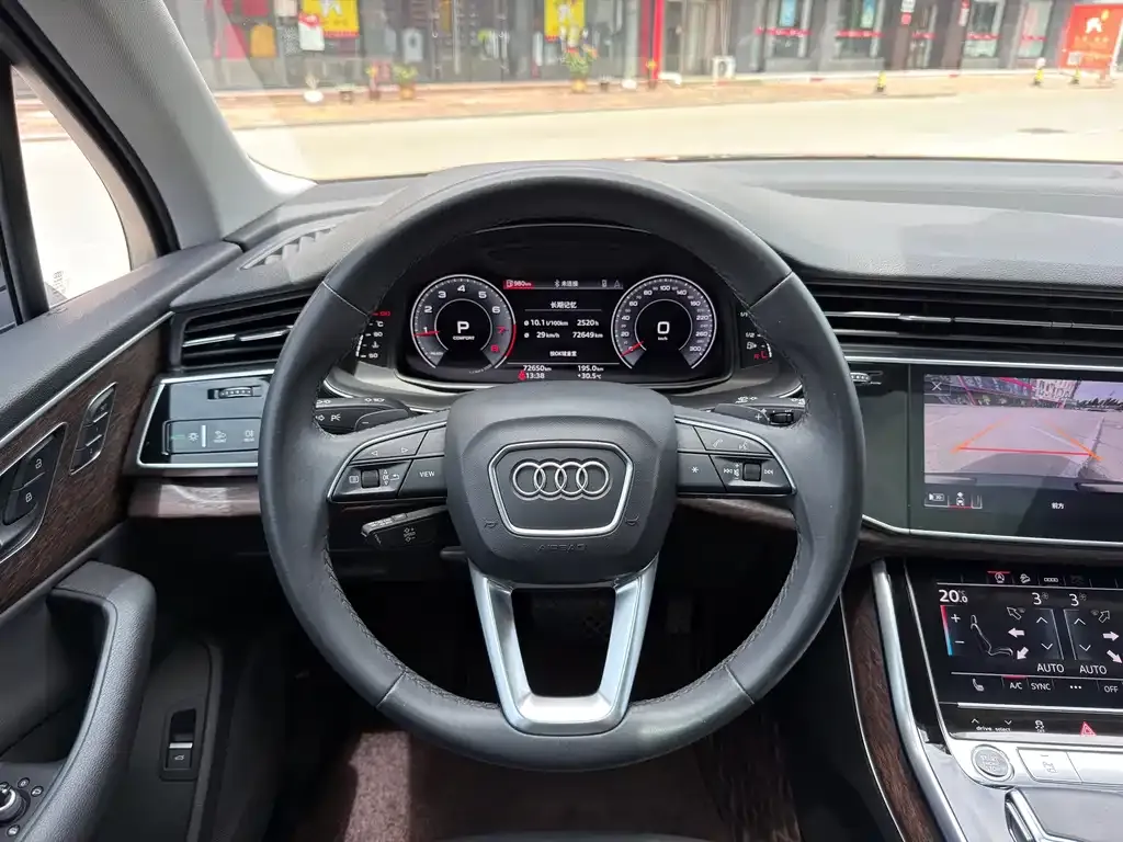Audi Q7 — фото 3