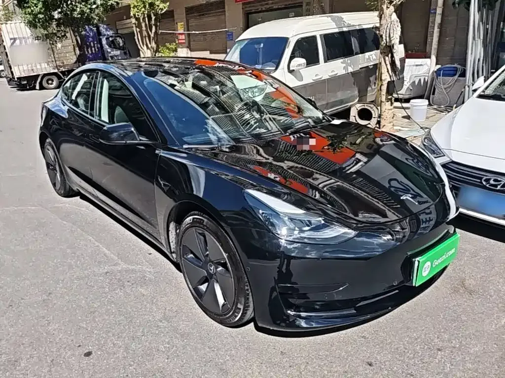 Tesla Model 3 — фото 10