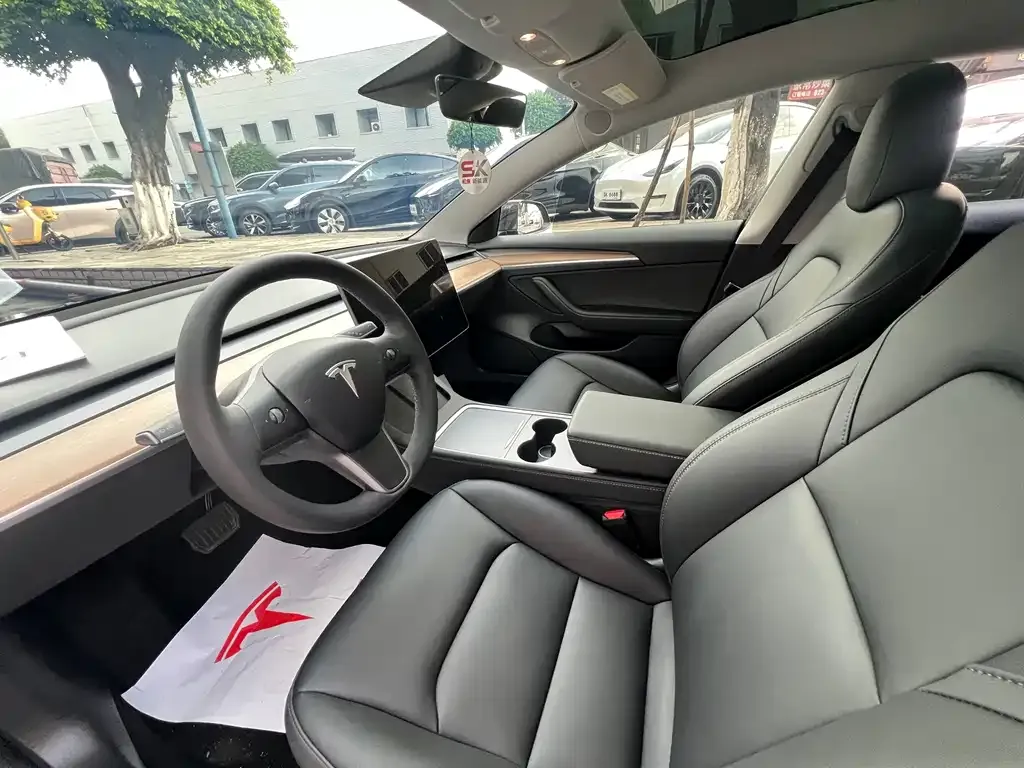 Tesla Model 3 — фото 6