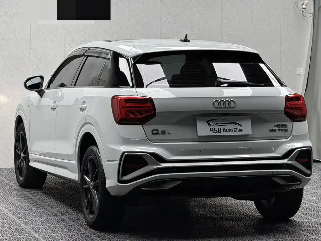 Audi Q2L — фото 3
