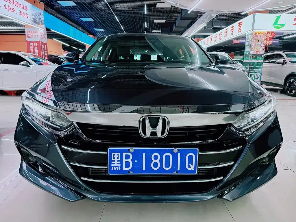 Honda Accord — фото 9