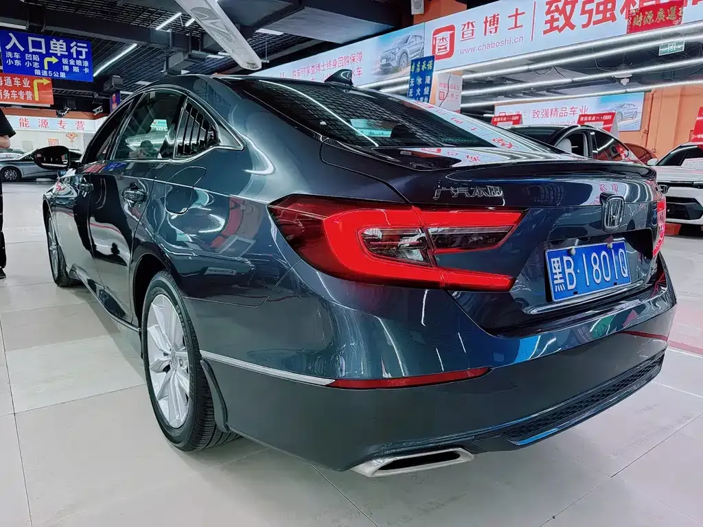 Honda Accord — фото 6