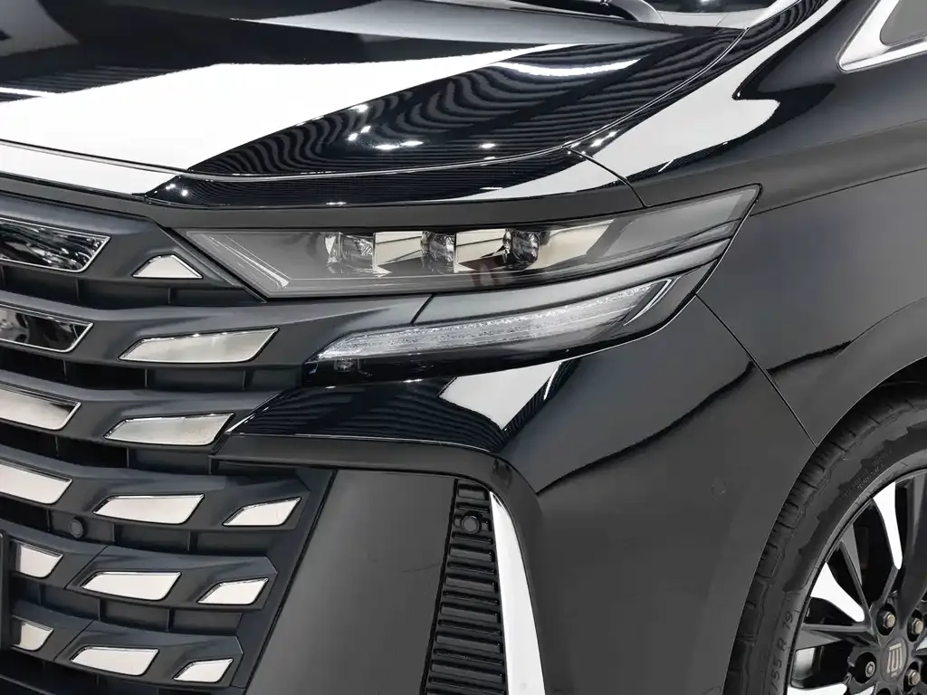 Toyota Vellfire — фото 10