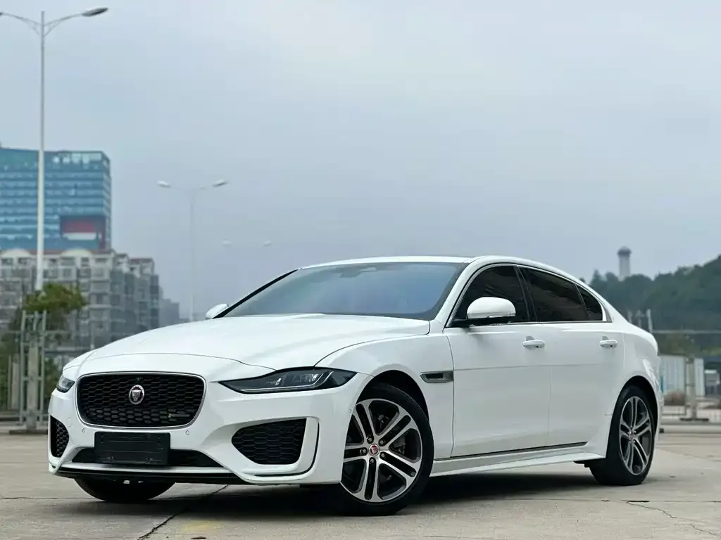 Jaguar XEL — фото 1