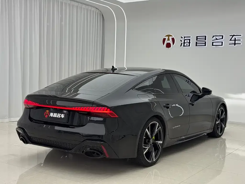 Audi A7 — фото 8
