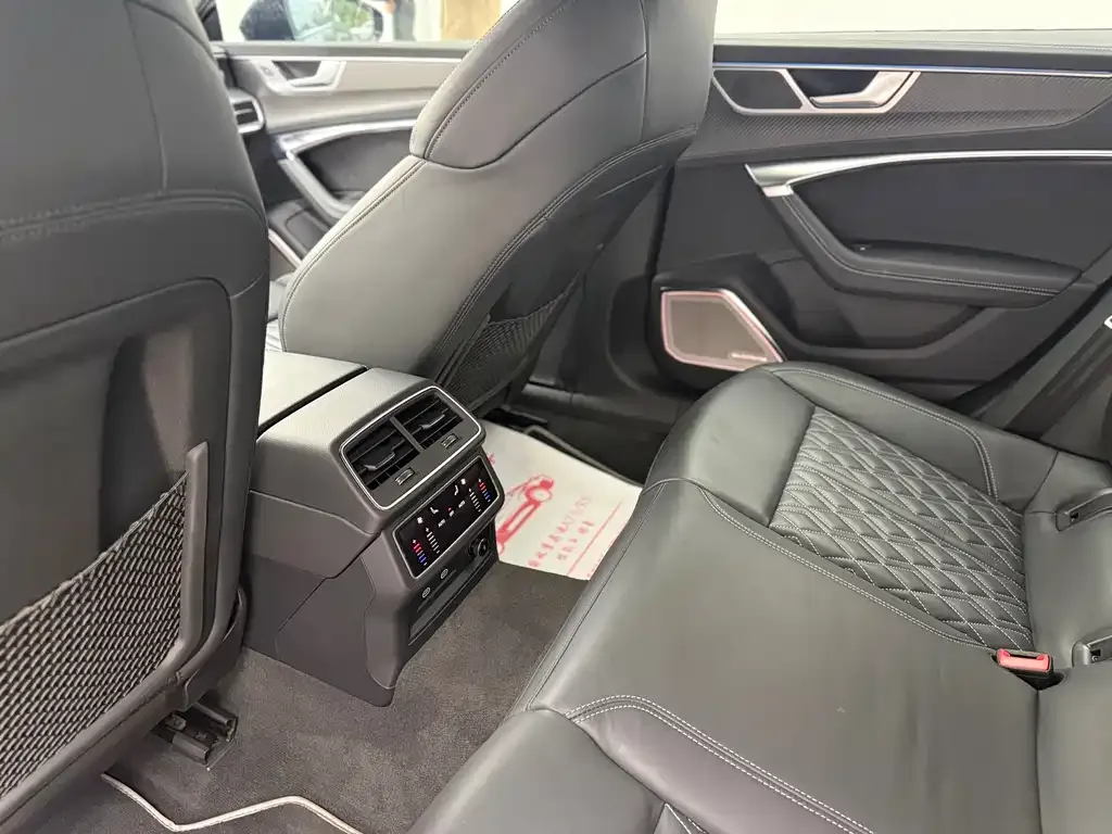 Audi A7 — фото 10