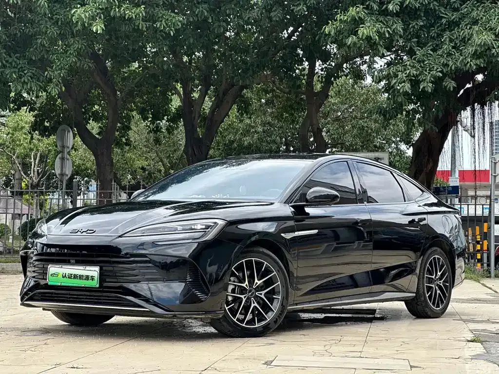 BYD Seal — фото 1