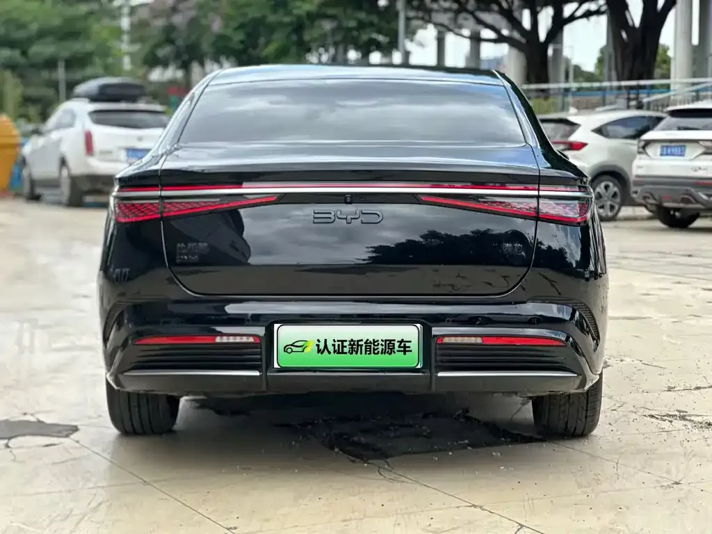BYD Seal — фото 7