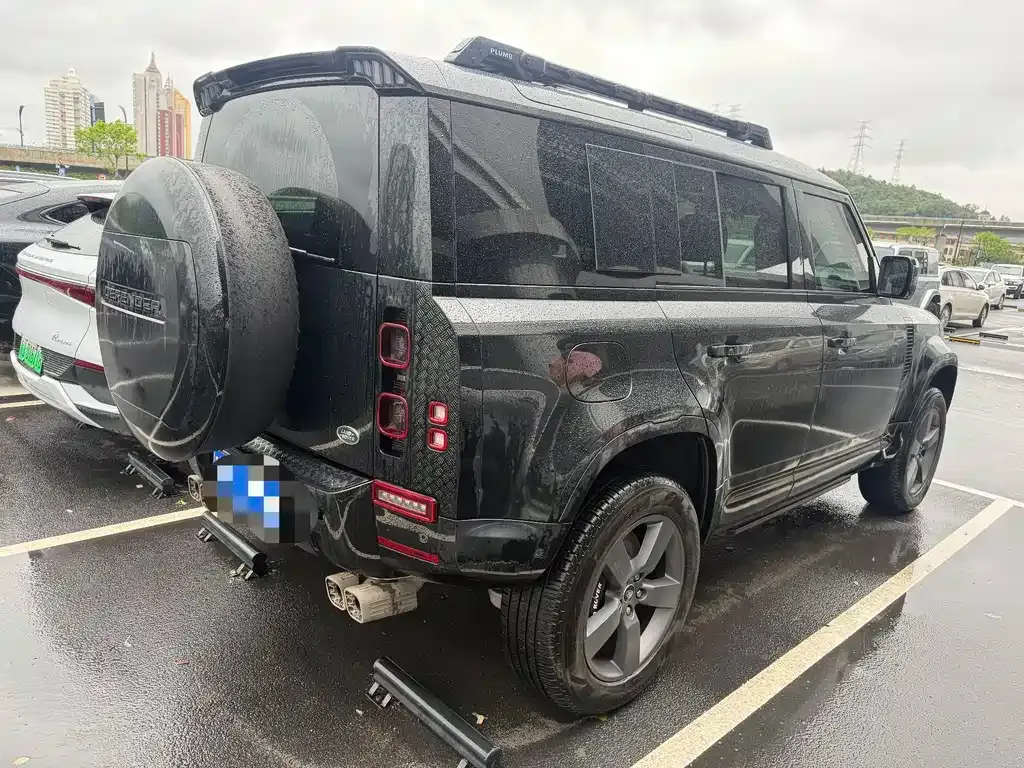 Land Rover Defender — фото 10