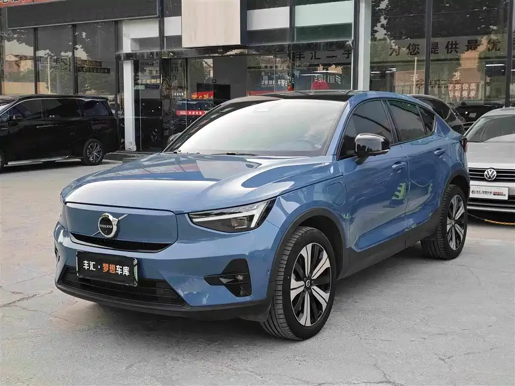 Volvo C40 — фото 1