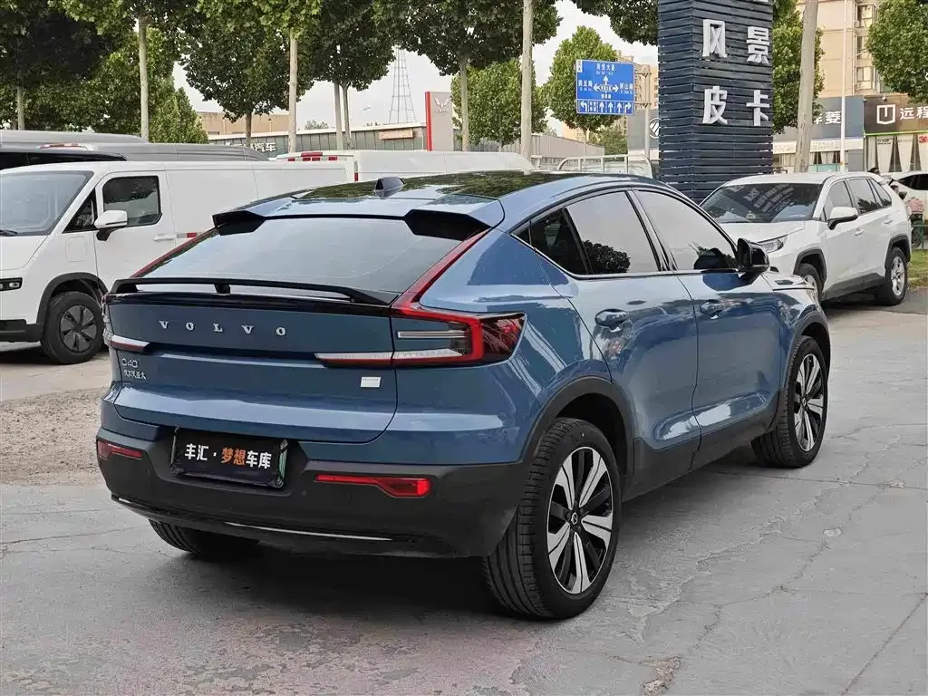 Volvo C40 — фото 7