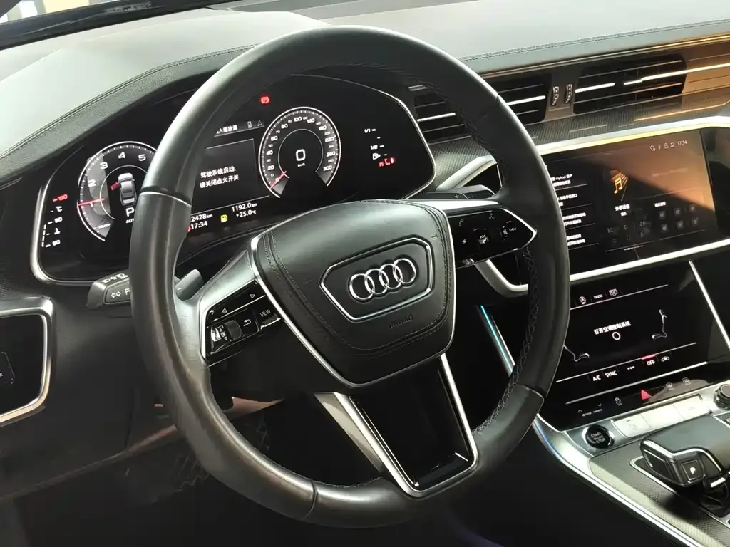 Audi A6L — фото 6