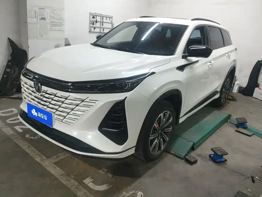 Changan CS75PLUS — фото 1