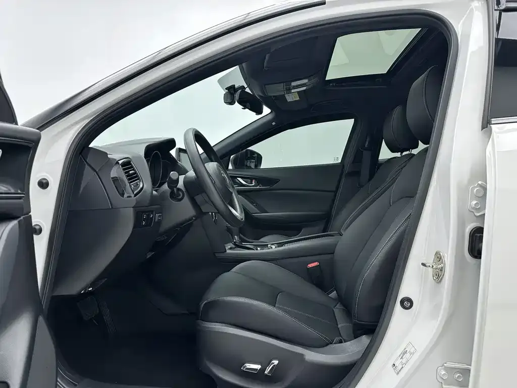 Mazda CX-4 — фото 6