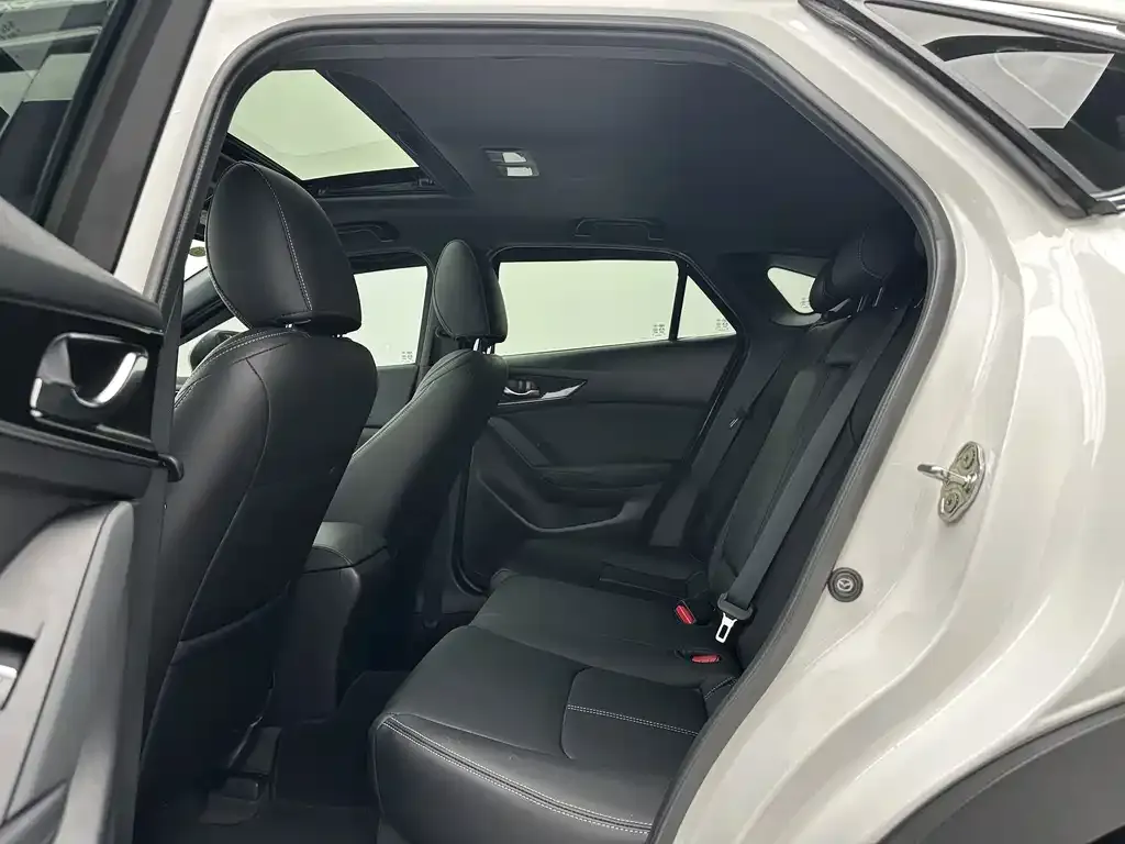 Mazda CX-4 — фото 10