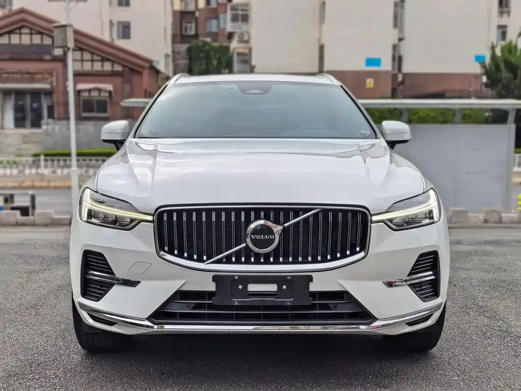Volvo XC60 — фото 4