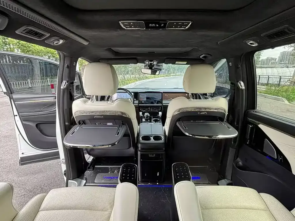 GAC Motor Trumpchi M8 — фото 4
