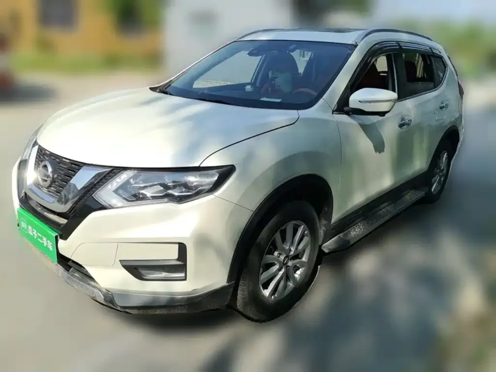 Nissan X-Trail — фото 1