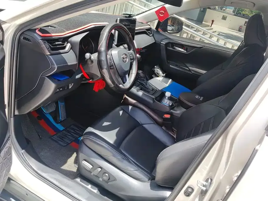 Toyota Wildlander — фото 10