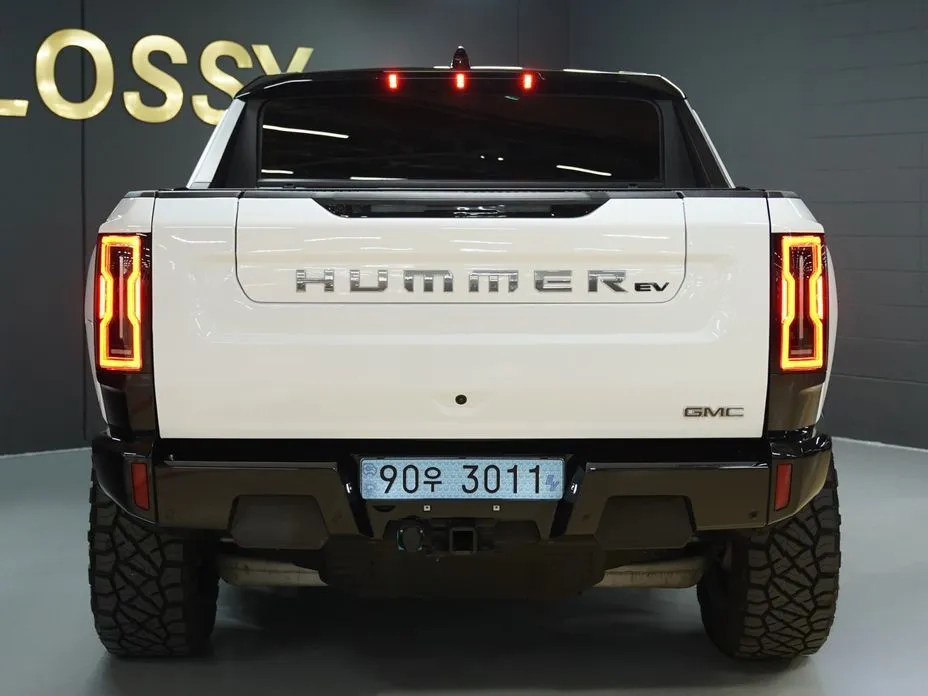 GMC Hummer EV — фото 10