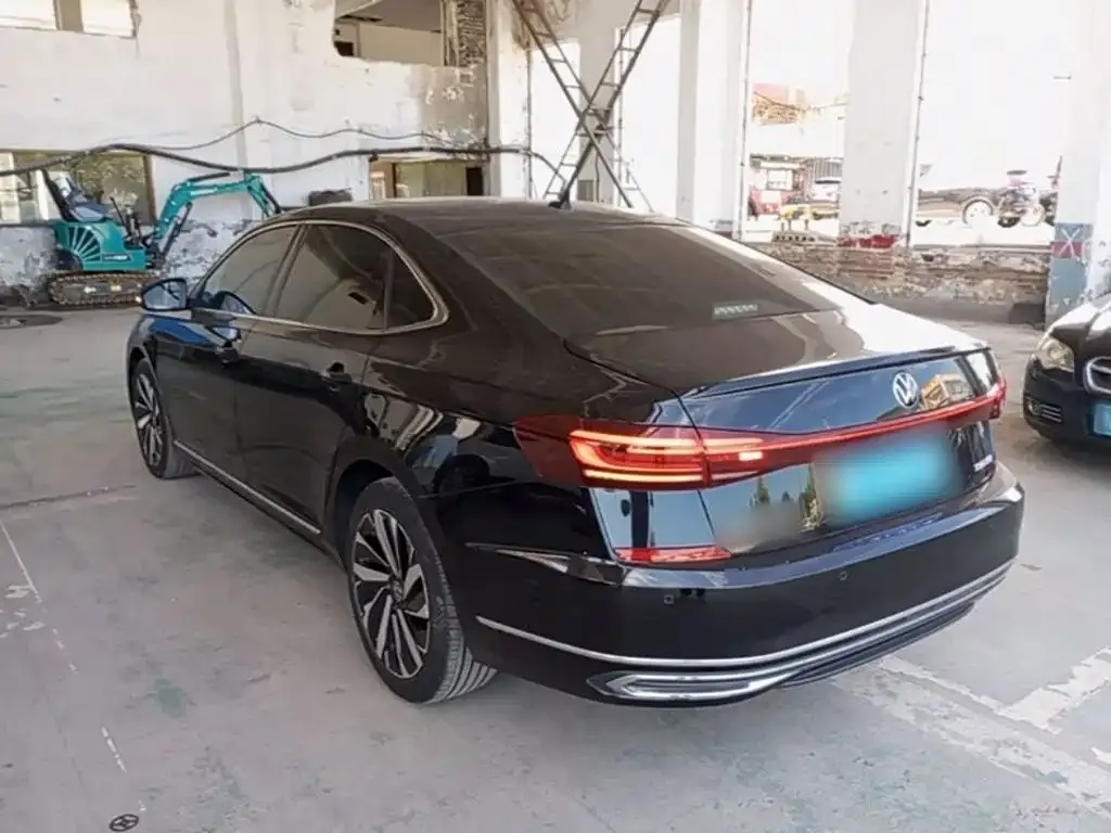 Volkswagen Passat — фото 3