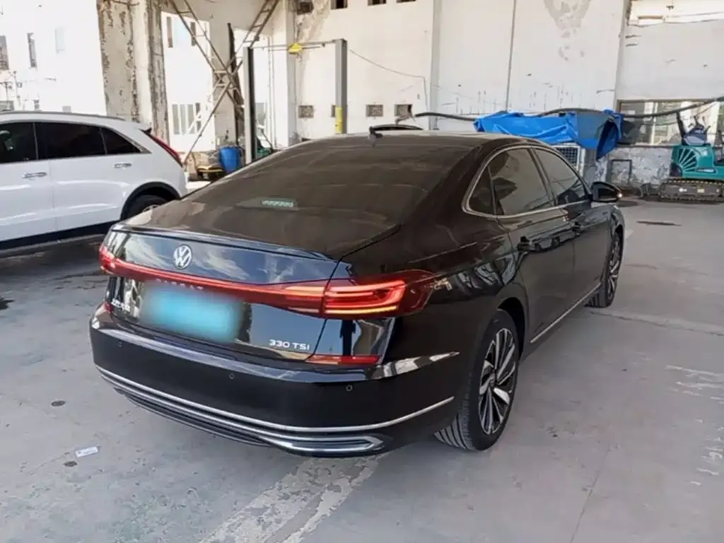 Volkswagen Passat — фото 5