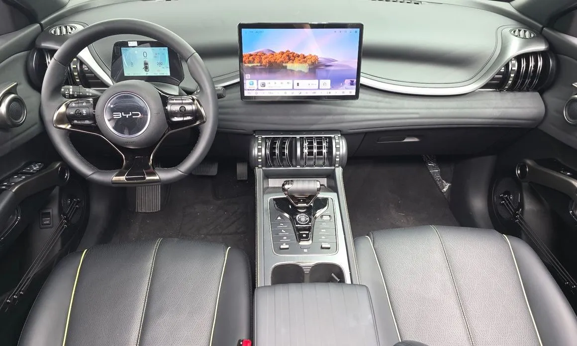 BYD Atto 3 — фото 10
