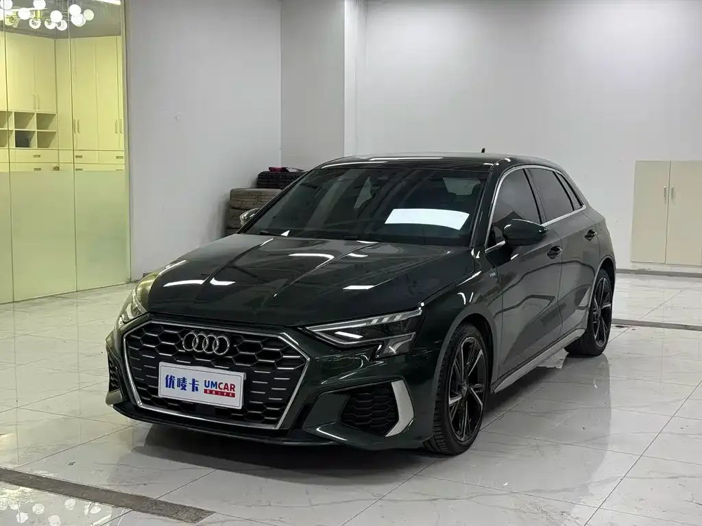 Audi A3 — фото 1