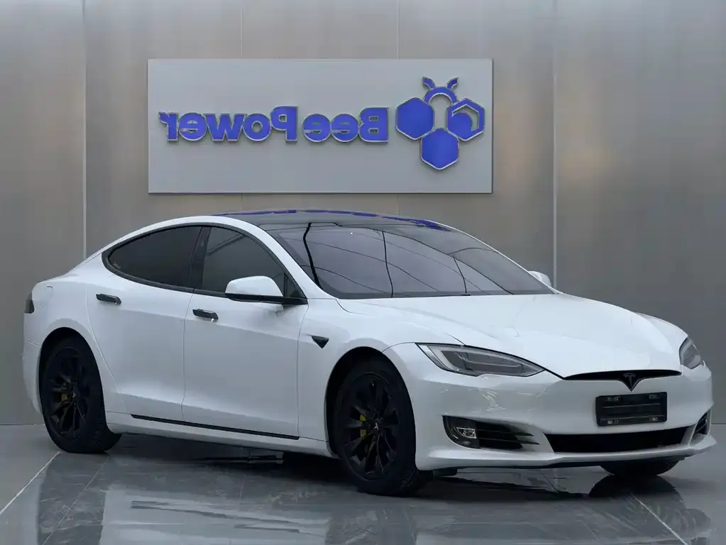 Tesla Model S — фото 5