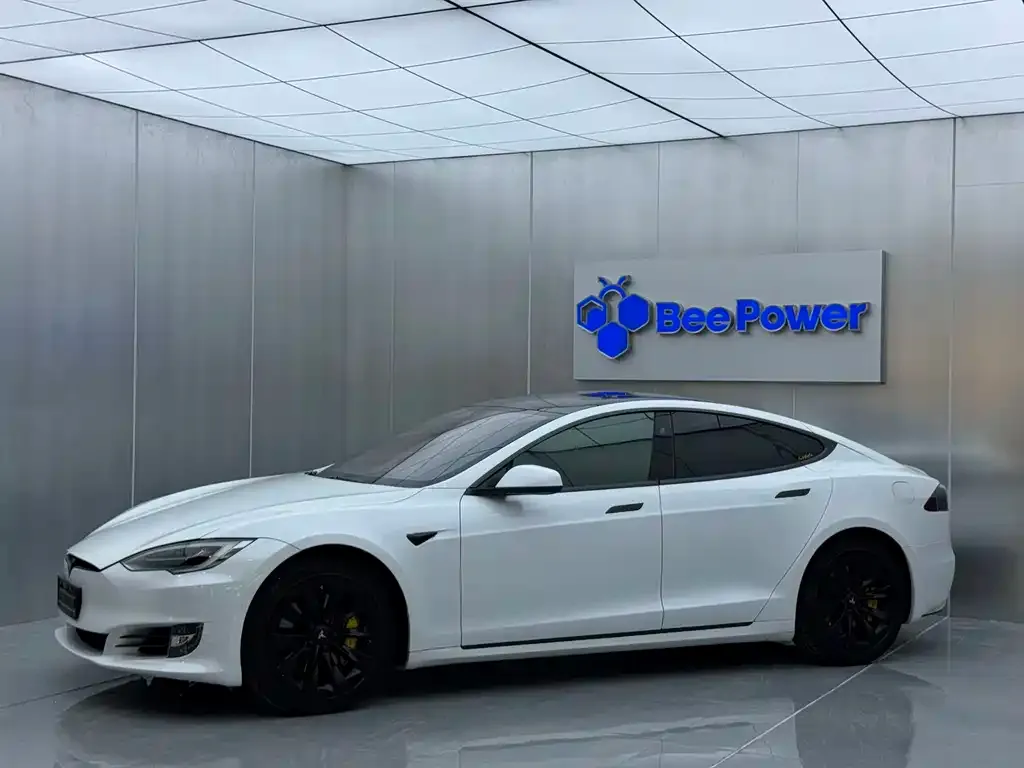 Tesla Model S — фото 4