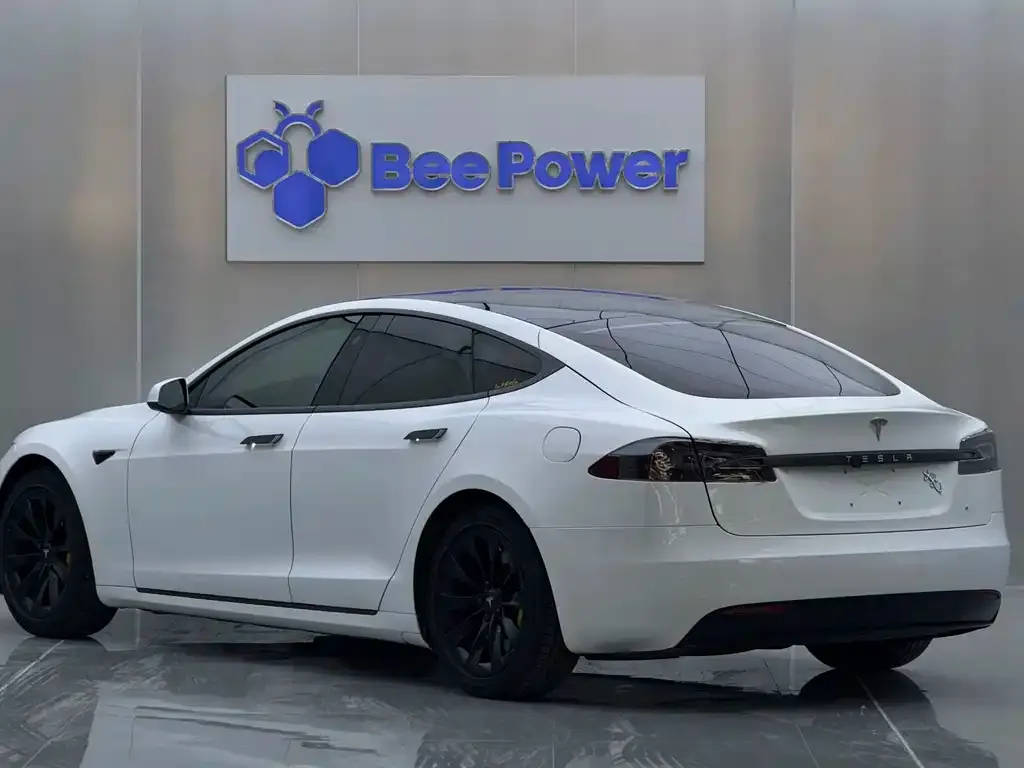 Tesla Model S — фото 8