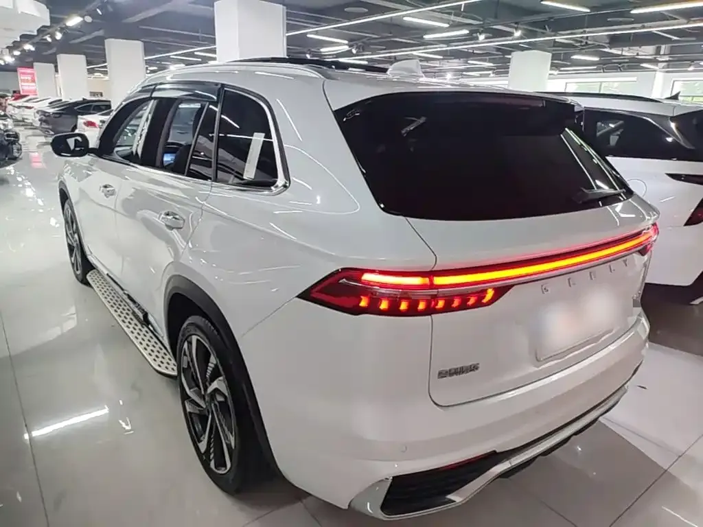Geely Xingyue L — фото 9