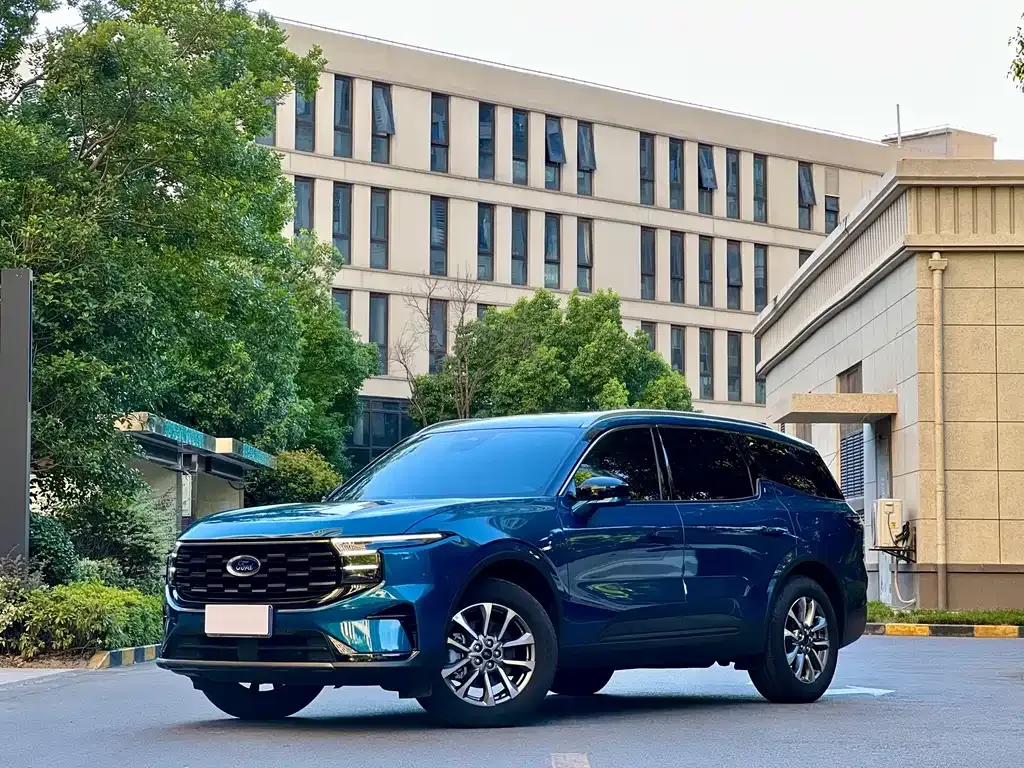 Ford Edge — фото 1