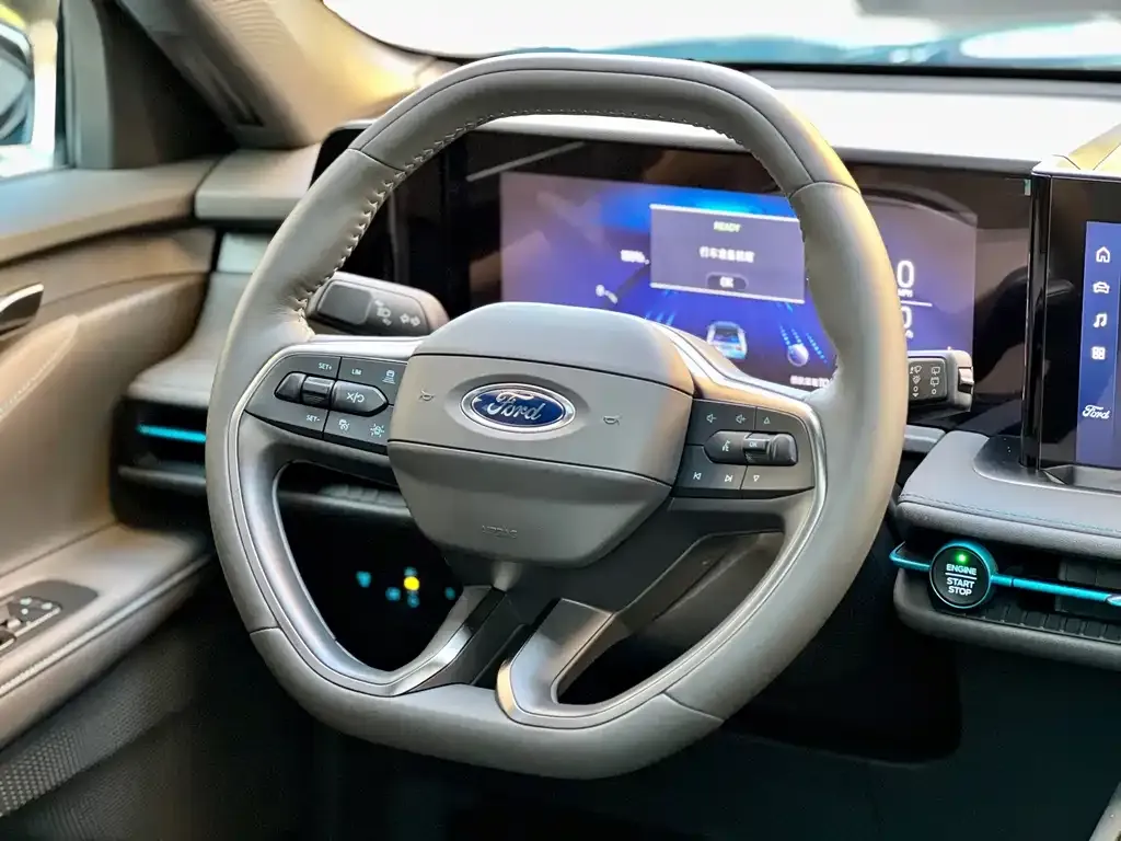 Ford Edge — фото 9