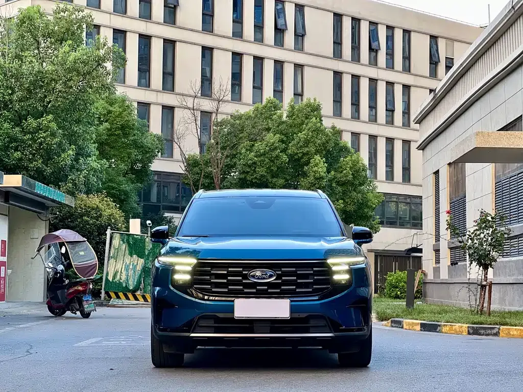 Ford Edge — фото 8