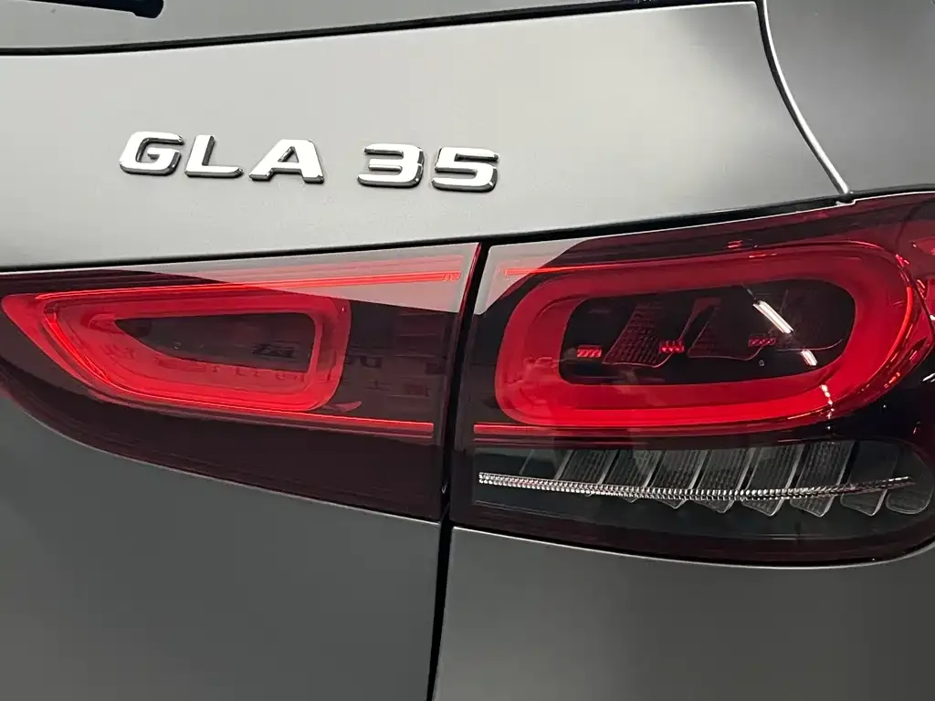 Mercedes-Benz GLA AMG — фото 8